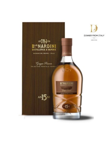 Grappa Riserva 15 Anni Nardini  confezione legno 70 cl Grappa Riserva 15 Anni Nardini  confezione legno 70 cl