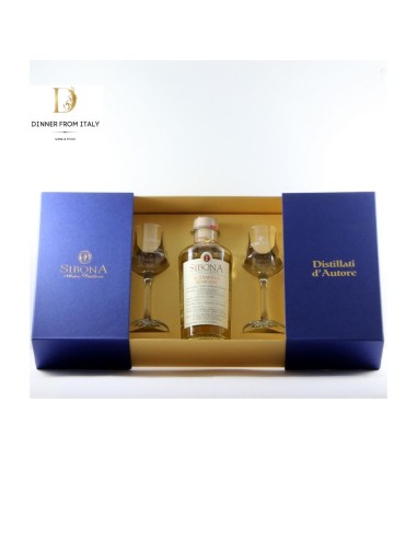 Close-up Gift Box with Grappa Moscato Sibona